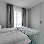 Scala Premium With Parking By Lion Gdańsk