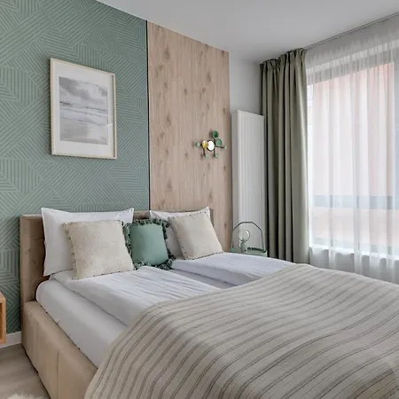 Old Town Scala G Premium With Parking By Lion *