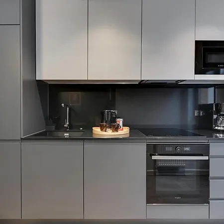 Old Town Scala G Premium With Parking By Lion